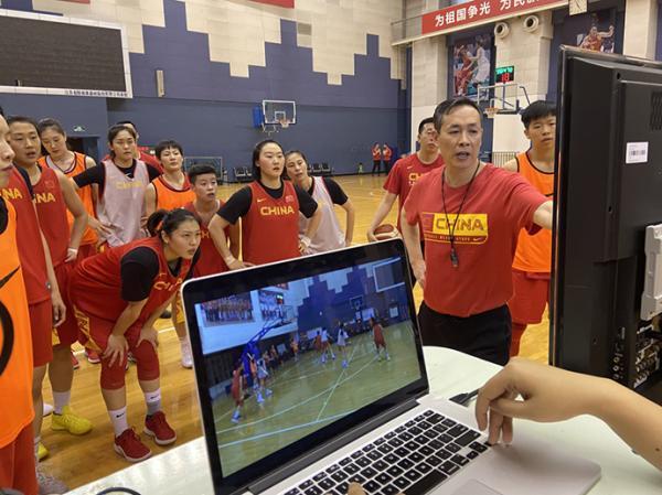 女籃比賽錄像最新，自然美景下的籃球之旅