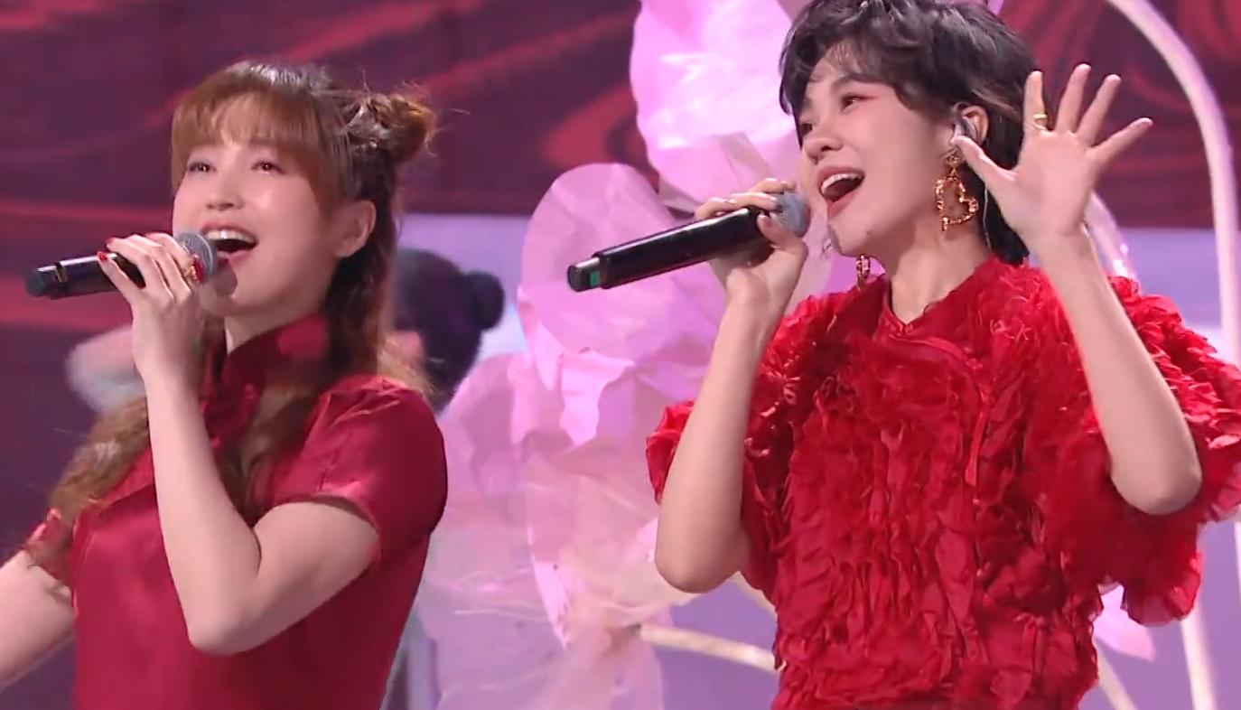 何炅最新照片，自然之旅的心靈探索，尋找平和寧?kù)o的旅程