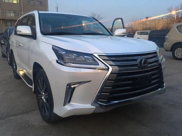 雷克薩斯270最新報價，時代標(biāo)桿豪華轎車之選