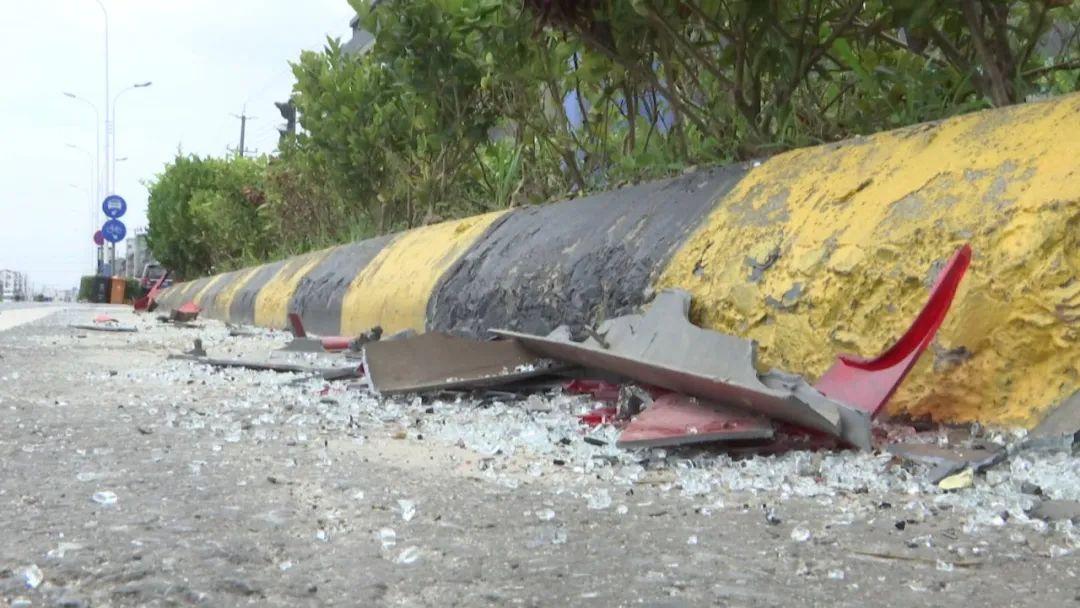 江蘇海門(mén)最新車(chē)禍?zhǔn)录疃确治雠c個(gè)人觀點(diǎn)標(biāo)題建議，江蘇海門(mén)車(chē)禍?zhǔn)录钚逻M(jìn)展及深度分析觀察。