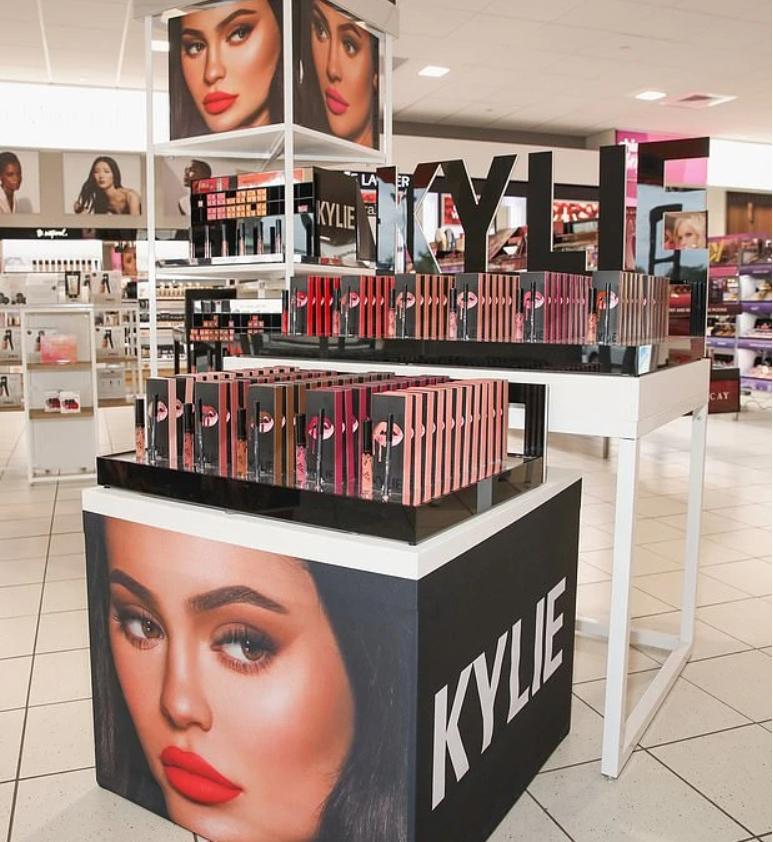 最新財(cái)務(wù)造假公司,最新財(cái)務(wù)造假公司，背景、事件、影響與地位