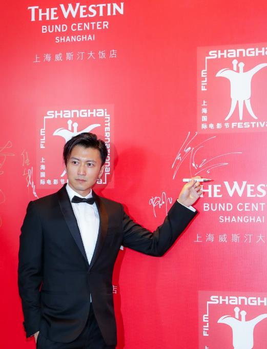 甄子丹新發(fā)型亮相，時尚變遷與個人立場的探索