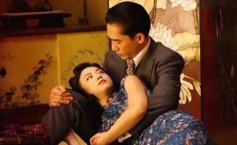 飲食男女演員，舞臺到人生的蛻變與自信的魔力