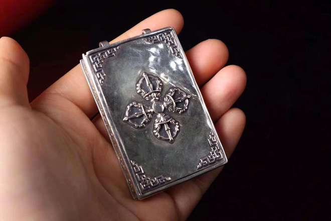 佛牌明星的成長(zhǎng)之路，一路學(xué)習(xí)，自信閃耀