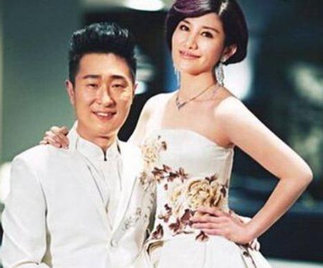 眼睛迷人的男明星魅力無法抗拒！??