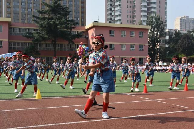 隊(duì)列隊(duì)形比賽精彩瞬間與解說(shuō)串詞分享