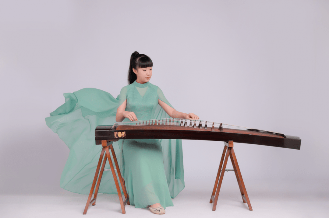 古箏明星，探尋自然美景之旅，尋找內(nèi)心的平和寧靜