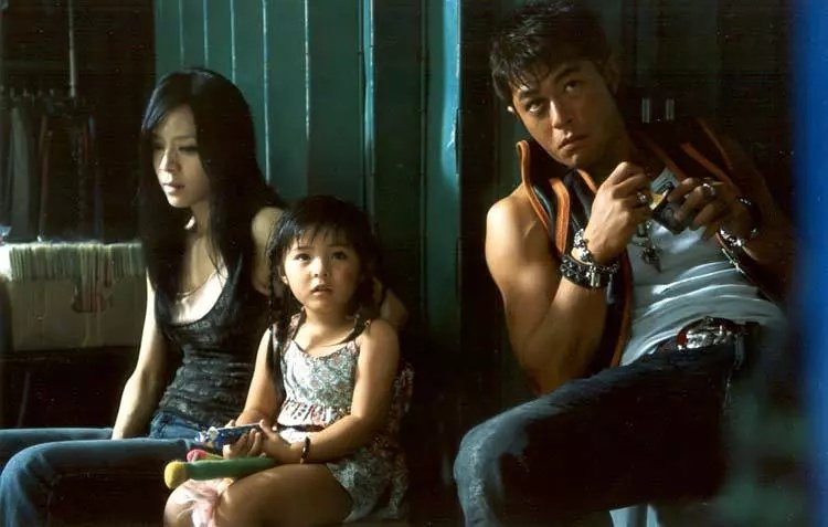 國產(chǎn)AV電影在線觀看的爭議與觀點(diǎn)論述