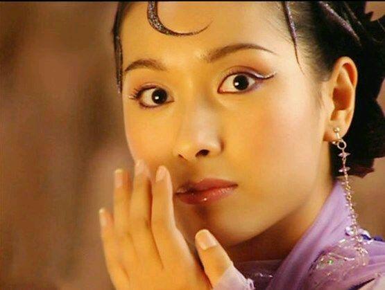 探秘小巷寶藏，女明星小說(shuō)專屬店鋪的獨(dú)家珍藏