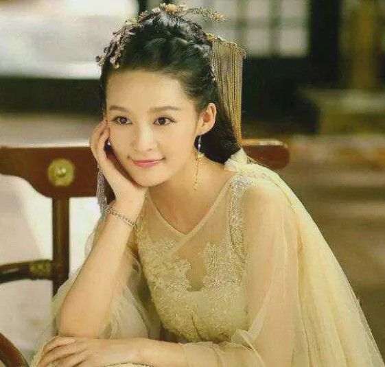 荊小八在楚喬傳中的熱血演繹，傳奇演員展現(xiàn)角色魅力！