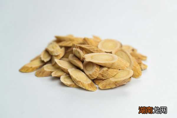 黃芪價格揭秘，黃芪價值背后的友情故事