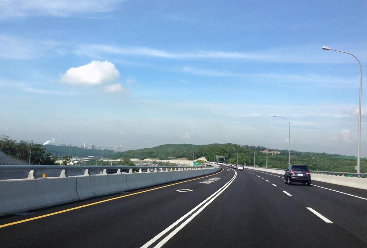 會澤機(jī)場最新消息，一段溫馨的飛行奇緣揭秘