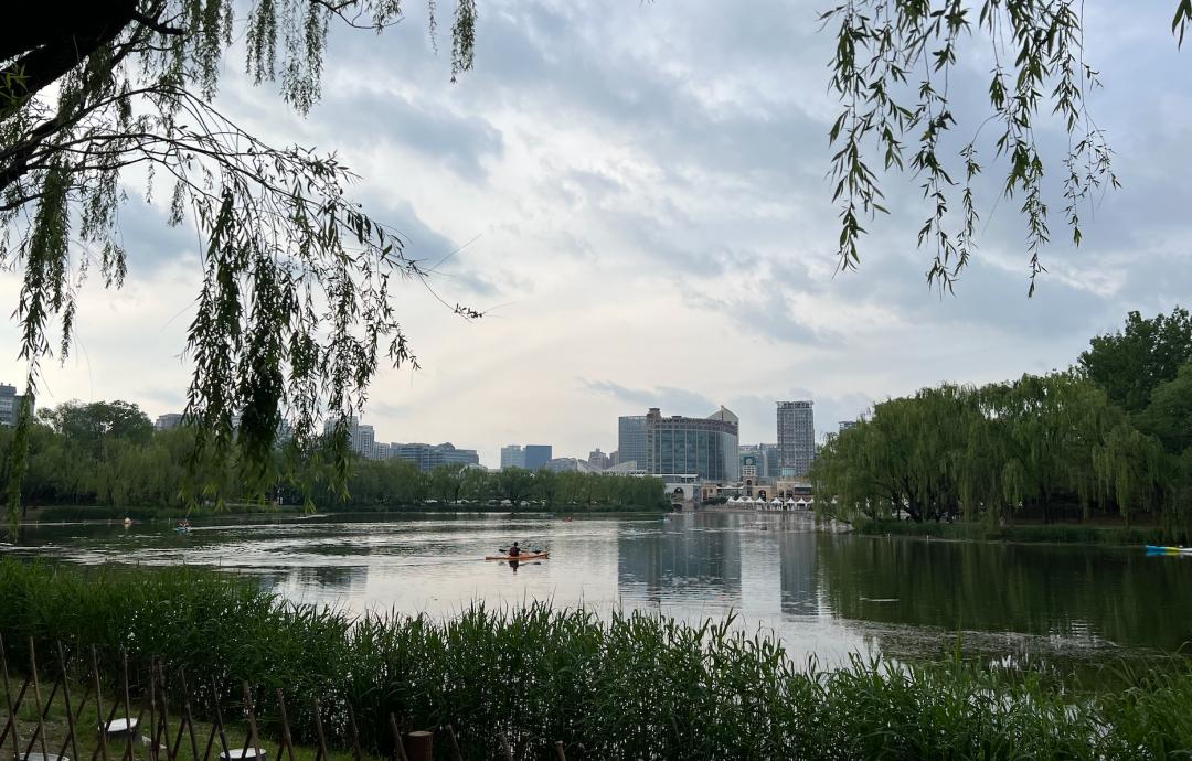 彭州新聞網(wǎng)科技新品亮相，開(kāi)啟未來(lái)生活新篇章