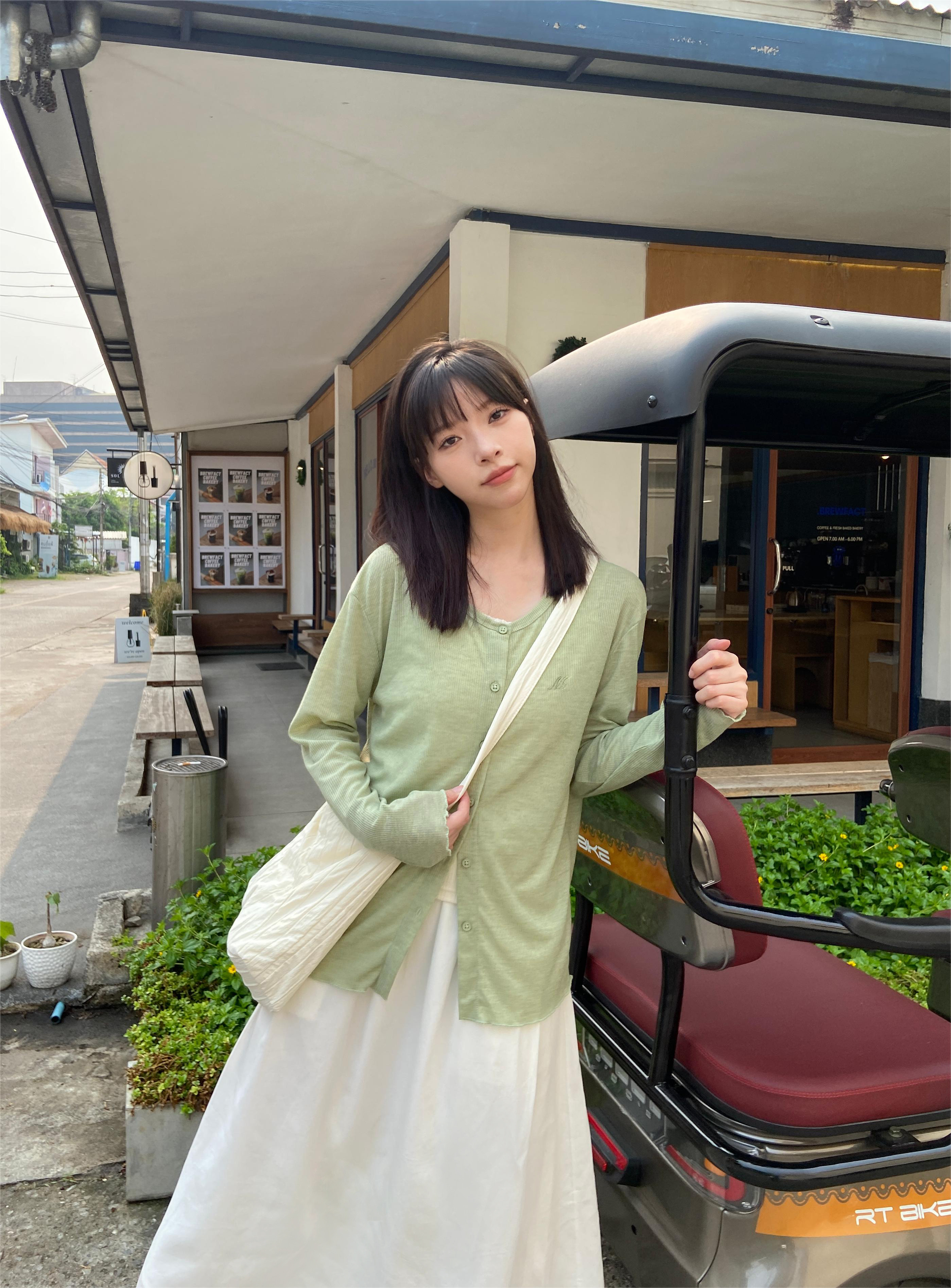 探索小巷中的隱藏美食寶藏，最新素人美食之旅 2024