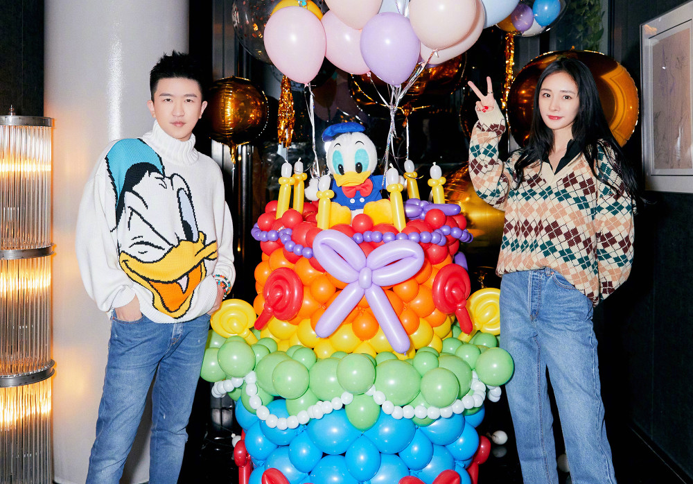 最新生日圖片分享，小巷深處的特色小店，生日探索之旅啟程！