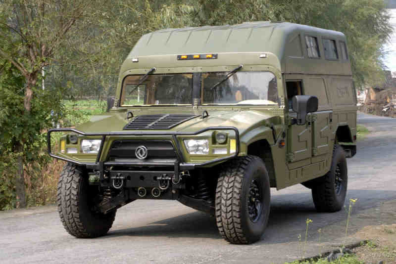 東風最新軍車震撼登場，展現(xiàn)雄姿！