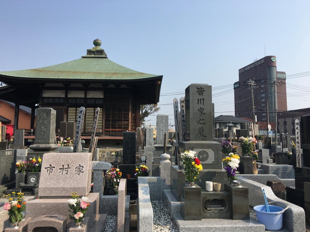 最新墓地圖片與小徑特色小店，探尋安寧之地的獨特韻味