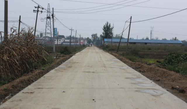 鄧州干部調(diào)整背后的故事，小巷深處的獨(dú)特風(fēng)景與美食瑰寶揭秘