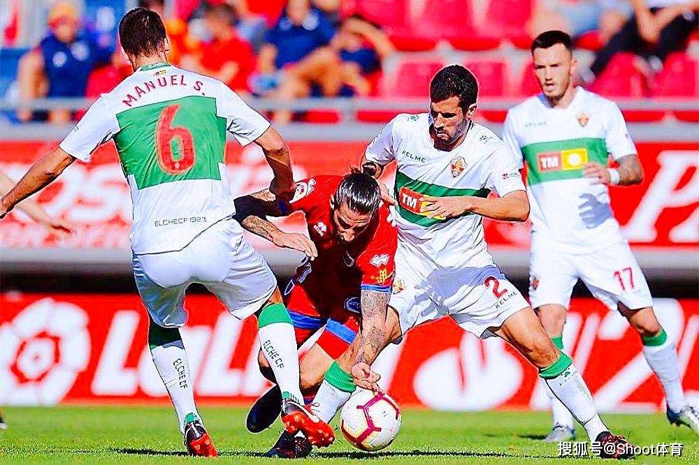 西甲賽場激戰(zhàn)正酣，熱血沸騰瞬間大揭秘！