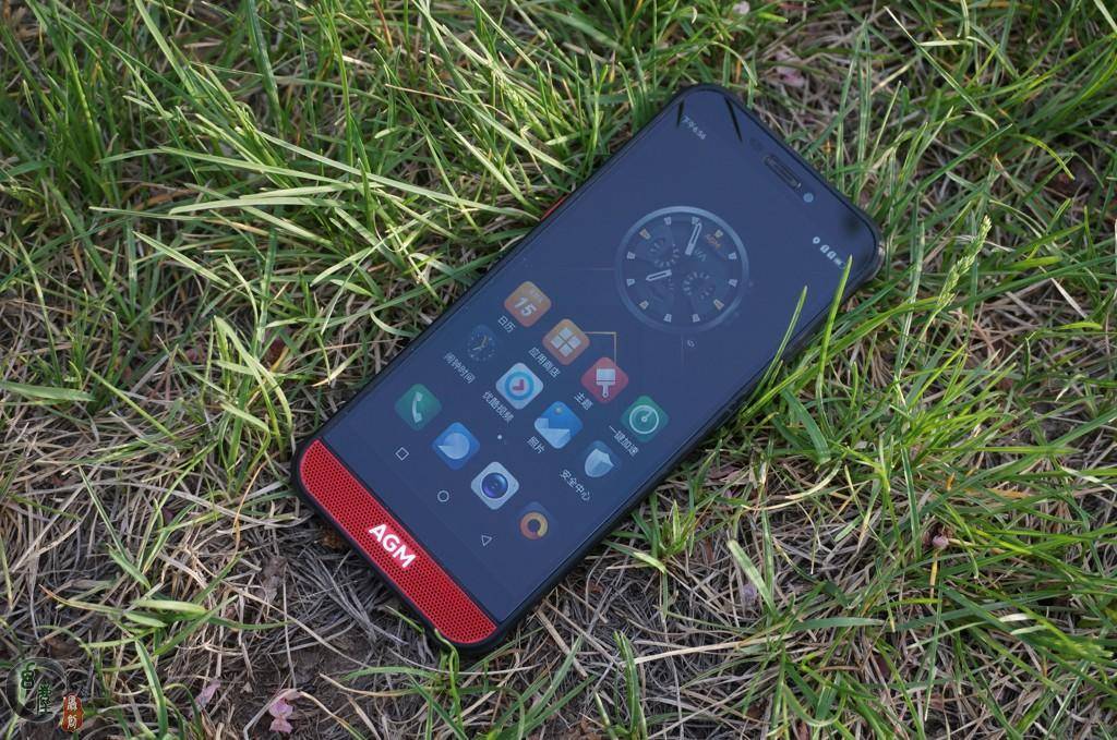 重磅新品手機(jī)亮相，科技魅力一網(wǎng)打盡！