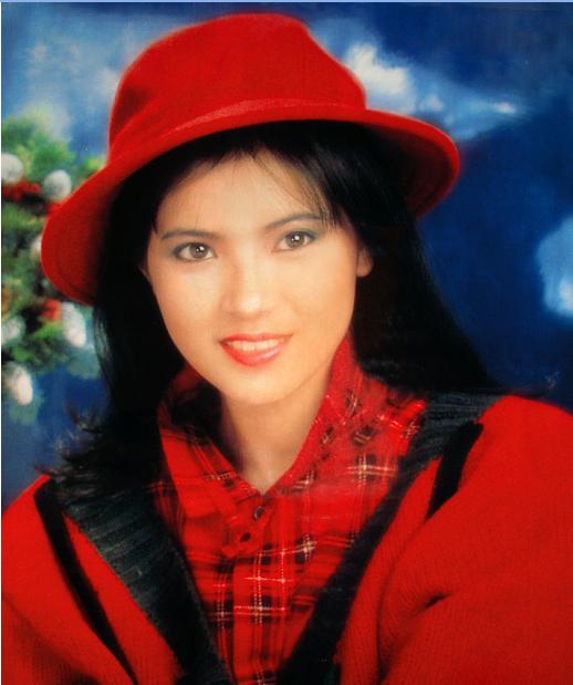 藍潔瑛最新視頻，小巷深處的美食探秘之旅