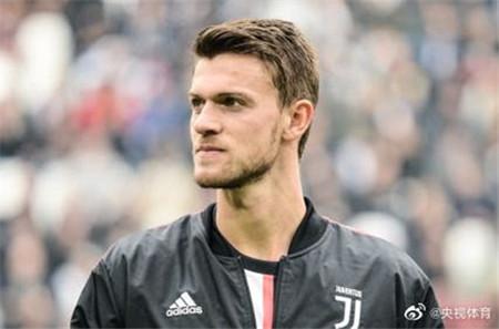 肺炎最新國際動態(tài)，變化中的學(xué)習(xí)之旅，成就感的源泉