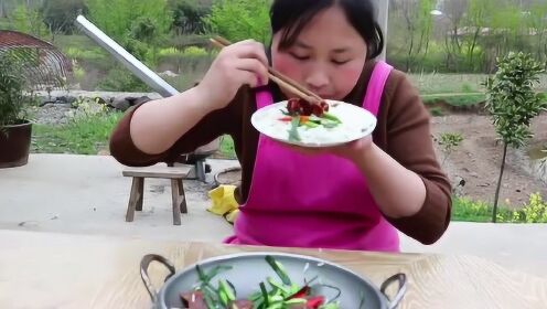 胖妹的自然美食之旅，探索自然美景下的最新烹飪體驗