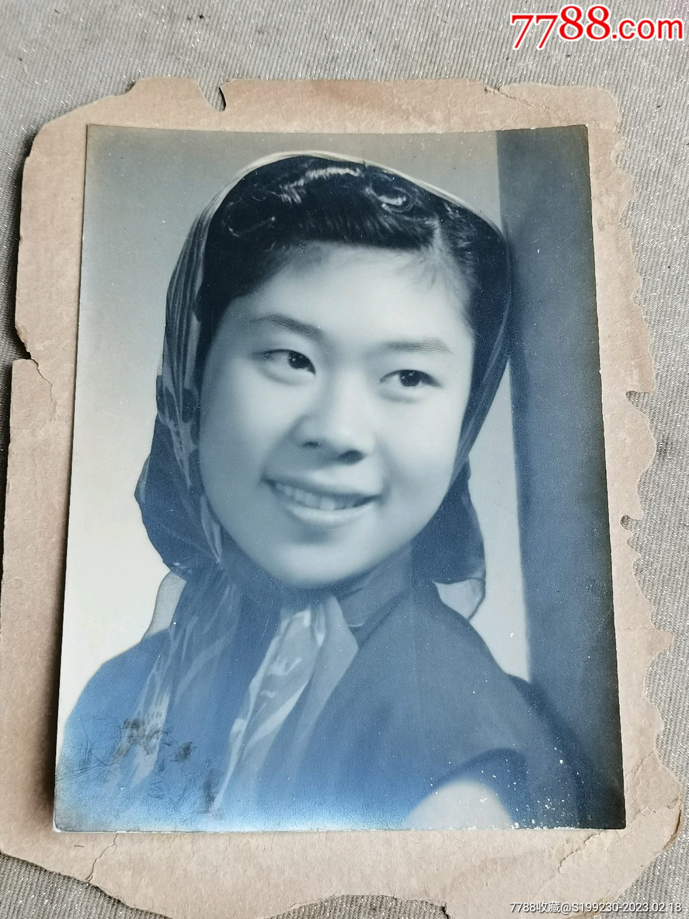 美女老照片的魅力，歷久彌新，時(shí)光見證美麗風(fēng)采