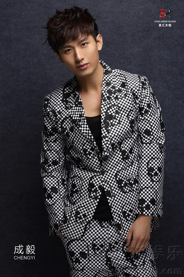 成毅最新劇透揭秘，小巷深處的獨(dú)特風(fēng)情