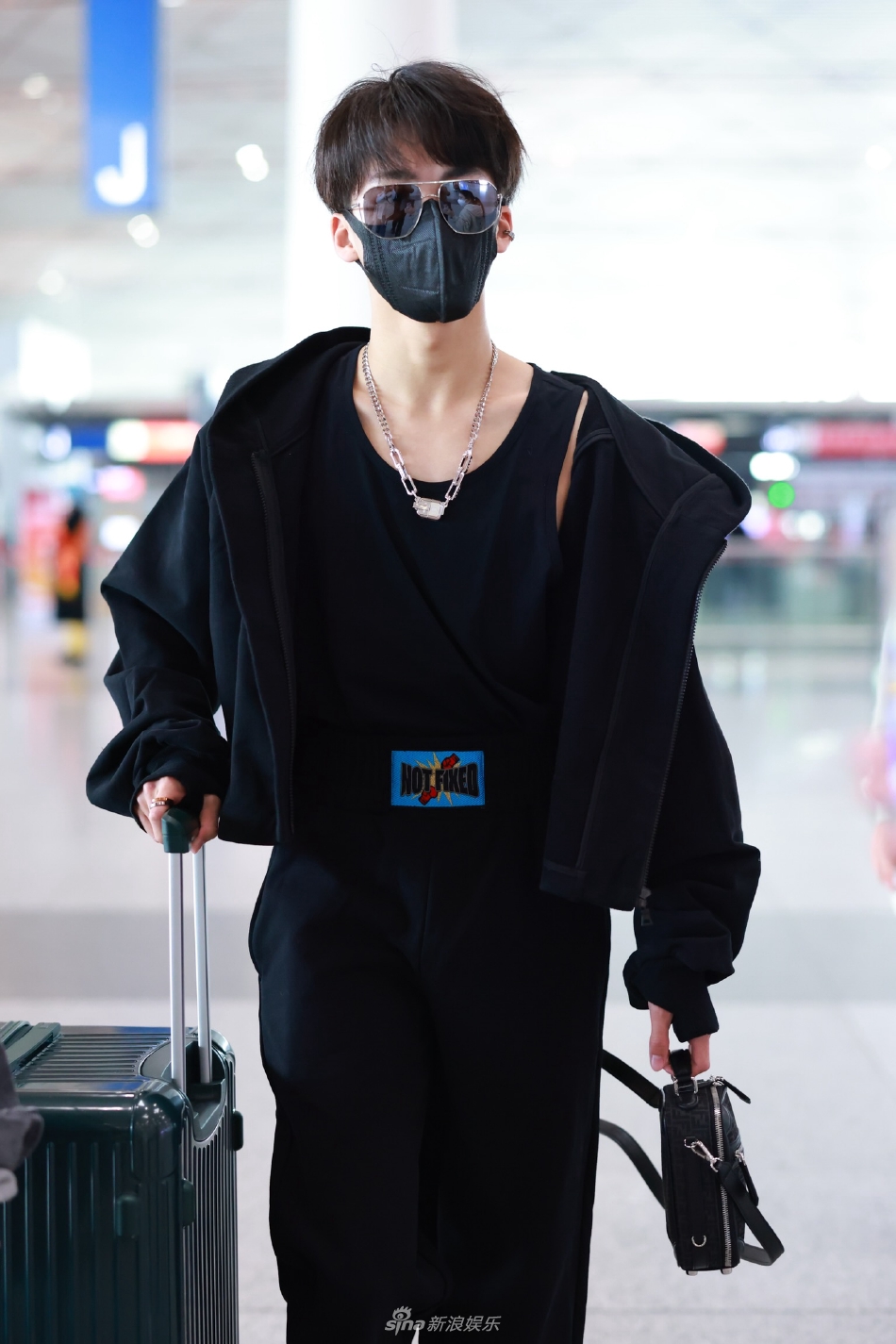 何洛洛機場最新動態(tài)，自然美景的輕松探索之旅