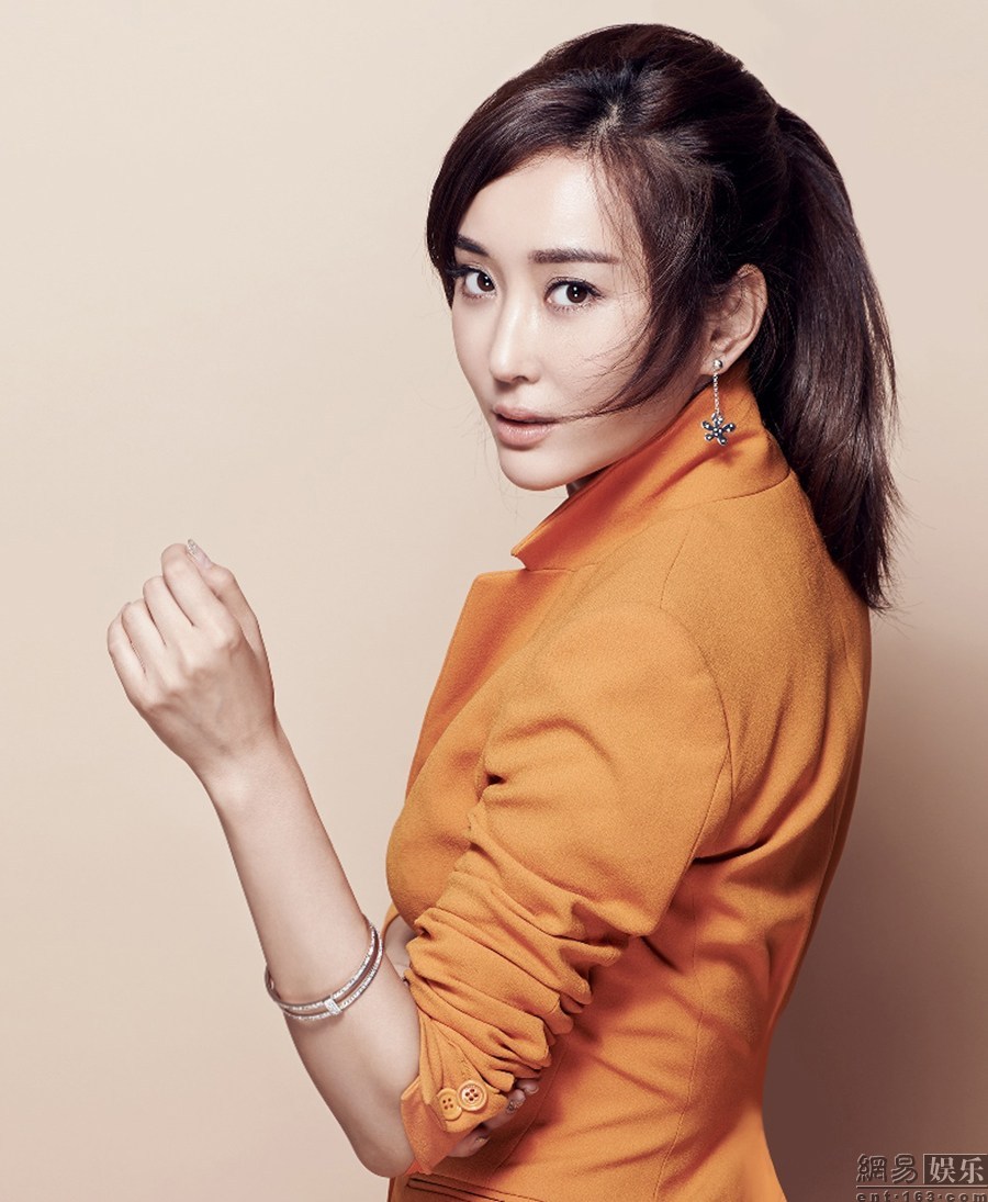 麥秀彩兒引領(lǐng)最新時(shí)尚潮流，成為新領(lǐng)軍者