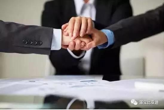 黃金交易最新價(jià)格及市場(chǎng)走勢(shì)分析，多方觀點(diǎn)與個(gè)人立場(chǎng)探討